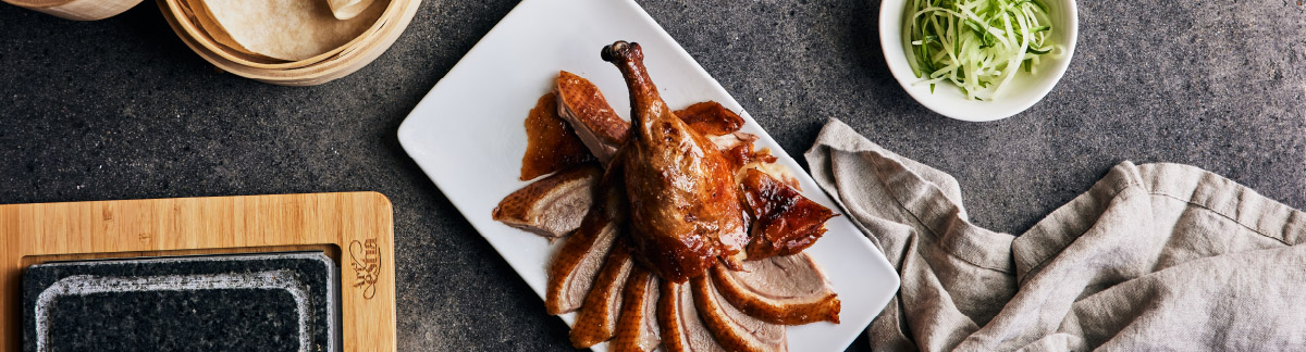 Peking Duck with tortillas and sides